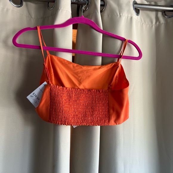 House of Harlow 1960 crop top in beautiful orange! - Picture 2 of 4